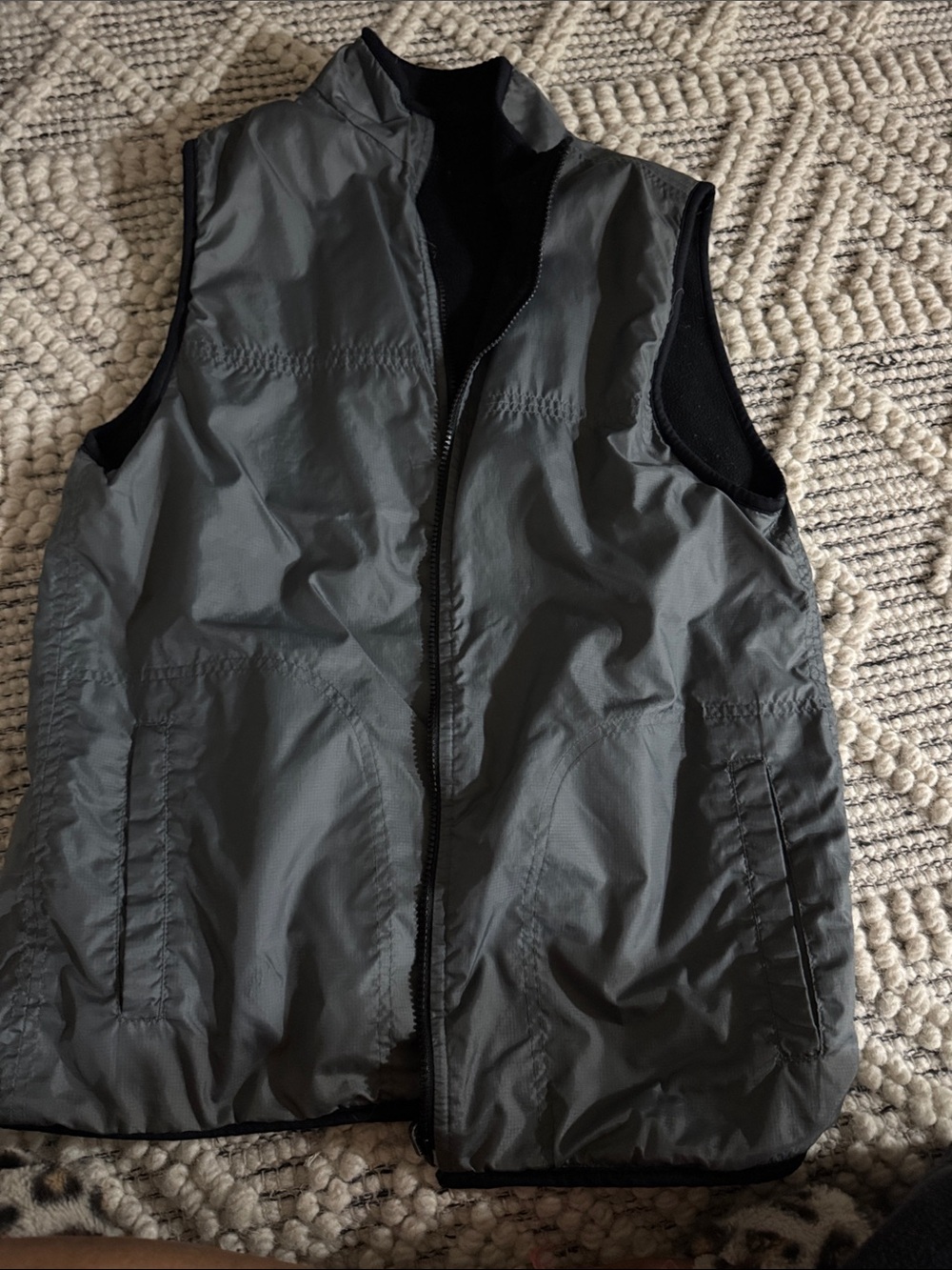 Men's Gray Zip-Up Quilted Vest
